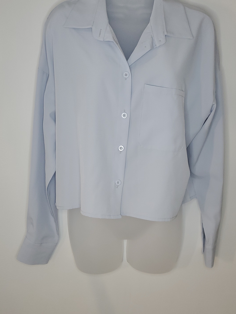 Light Blue Women's Light Weight Button-Up Crop Shirt